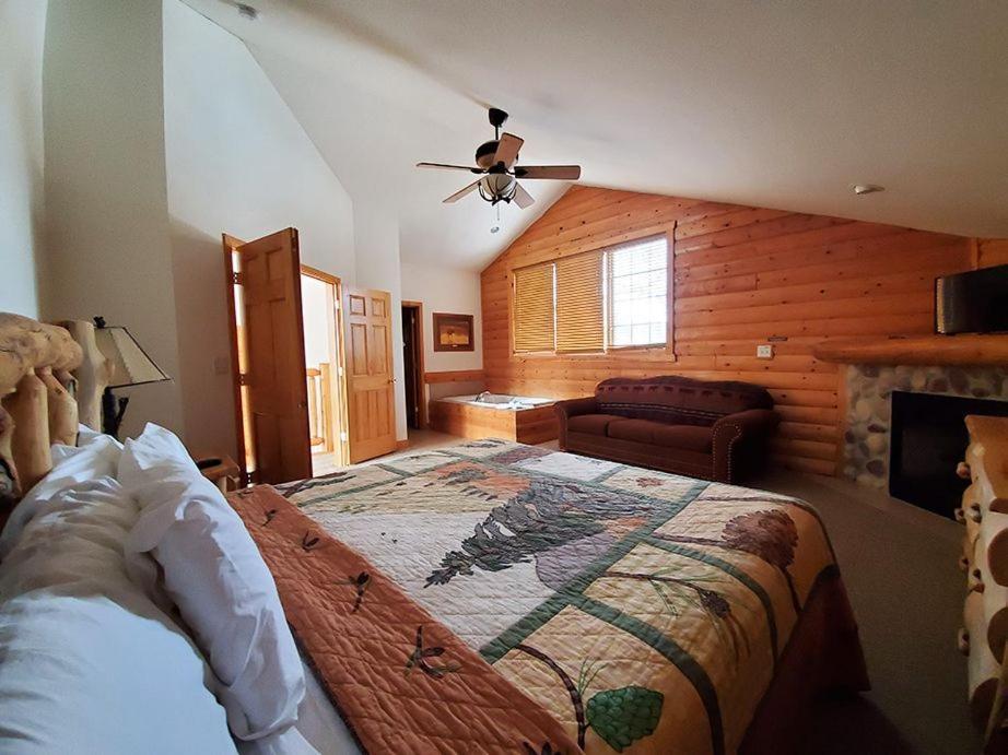 Grand Bear Resort At Starved Rock Utica Εξωτερικό φωτογραφία