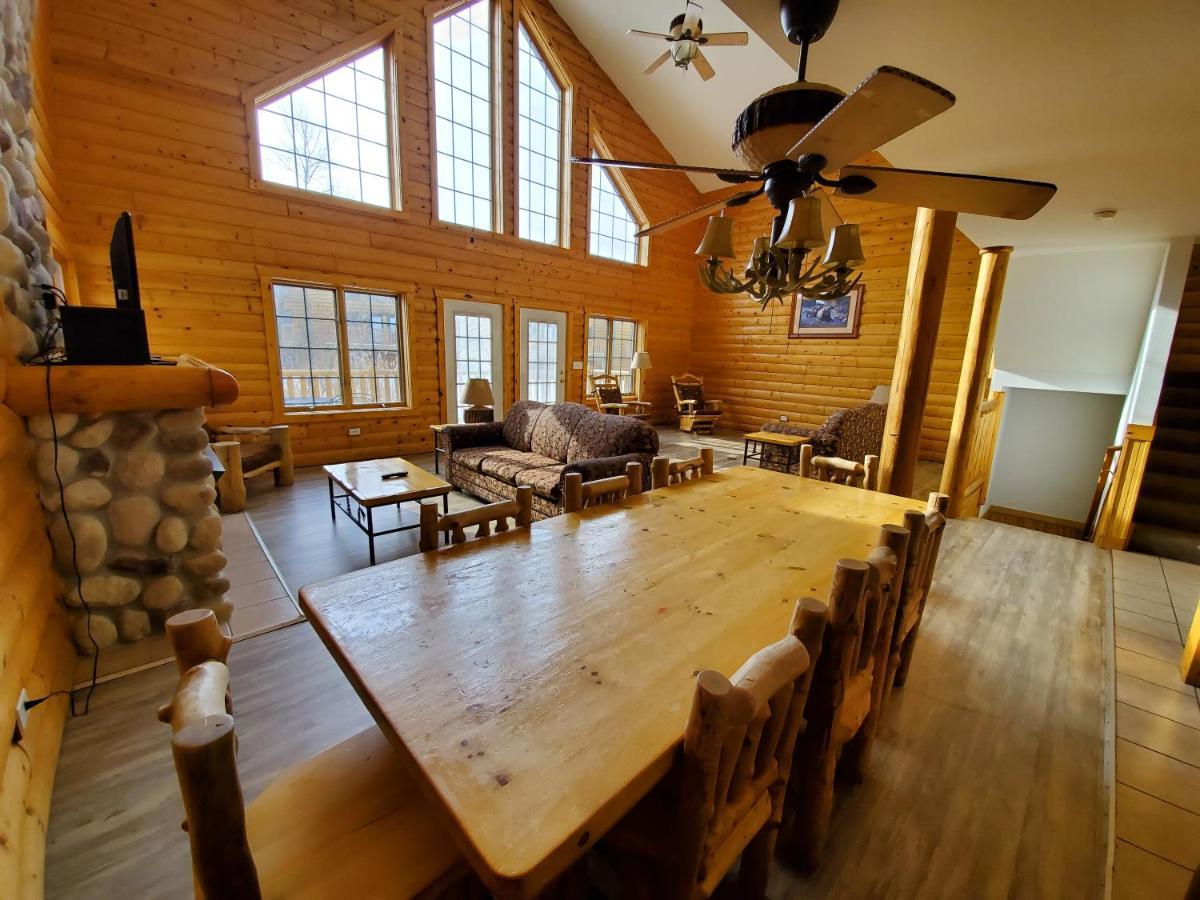 Grand Bear Resort At Starved Rock Utica Εξωτερικό φωτογραφία