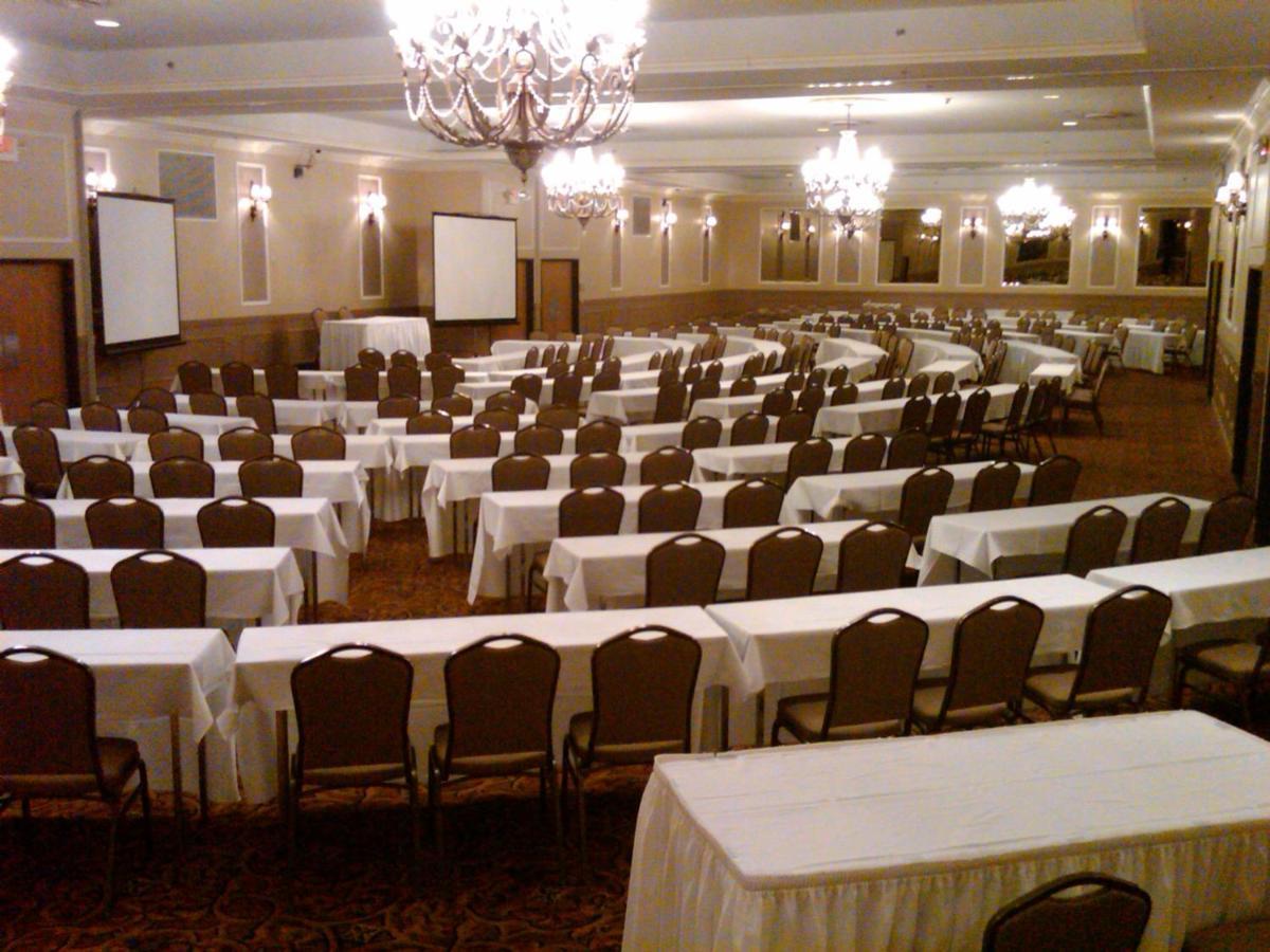 Grand Bear Resort At Starved Rock Utica Εξωτερικό φωτογραφία